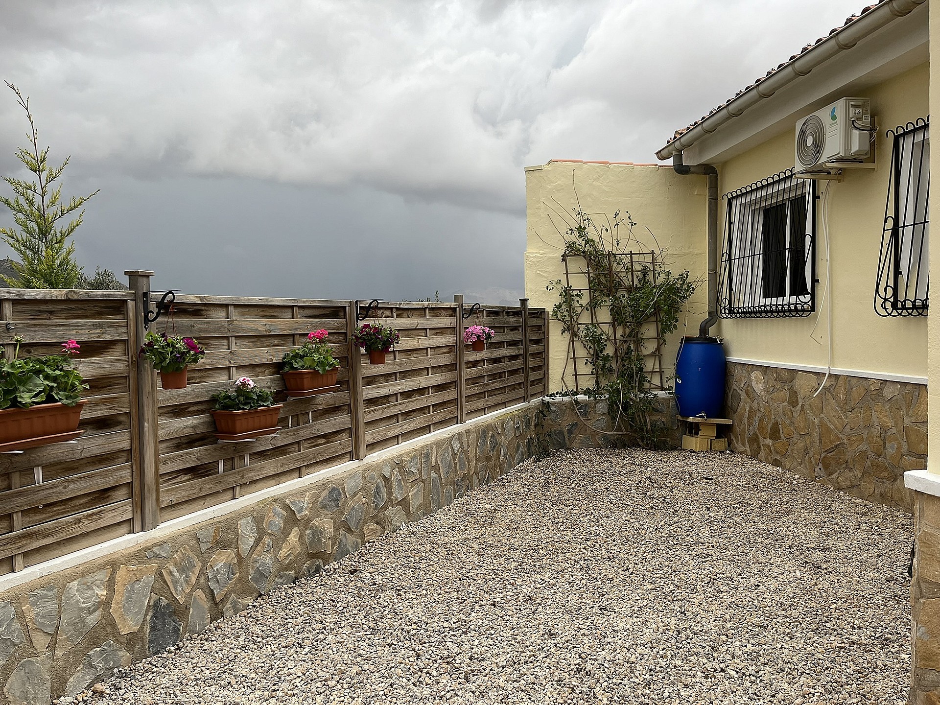 w_h8c3esuts6yy2a50zv4k