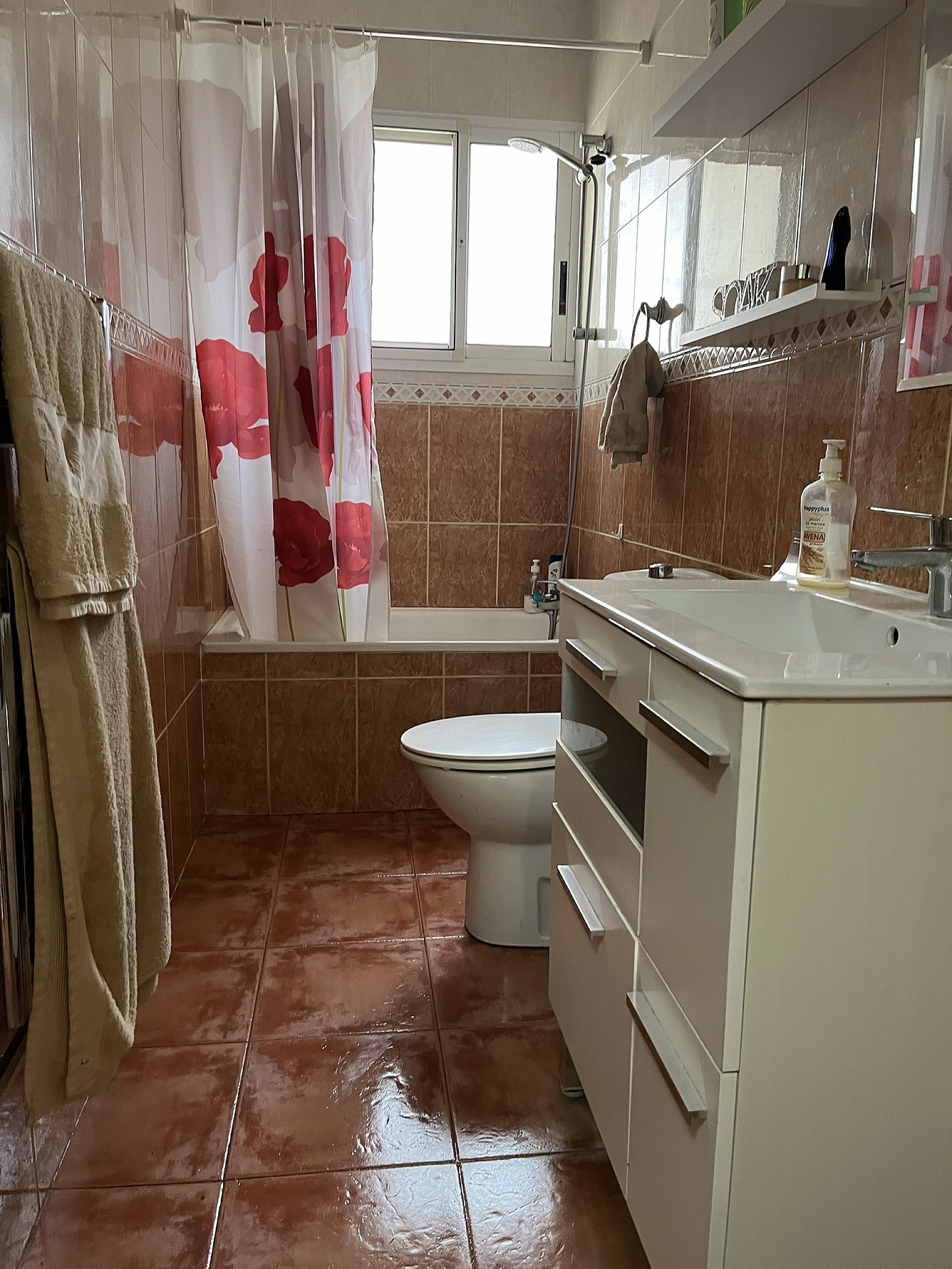 w_i4kjitzs3z75tniaqupx