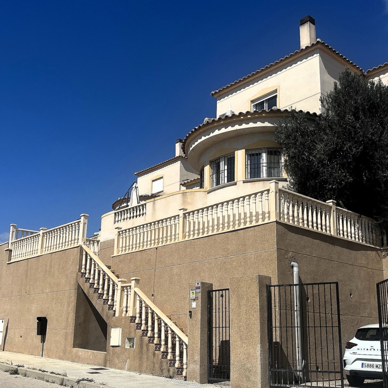 Villa in Castalla (Alicante)