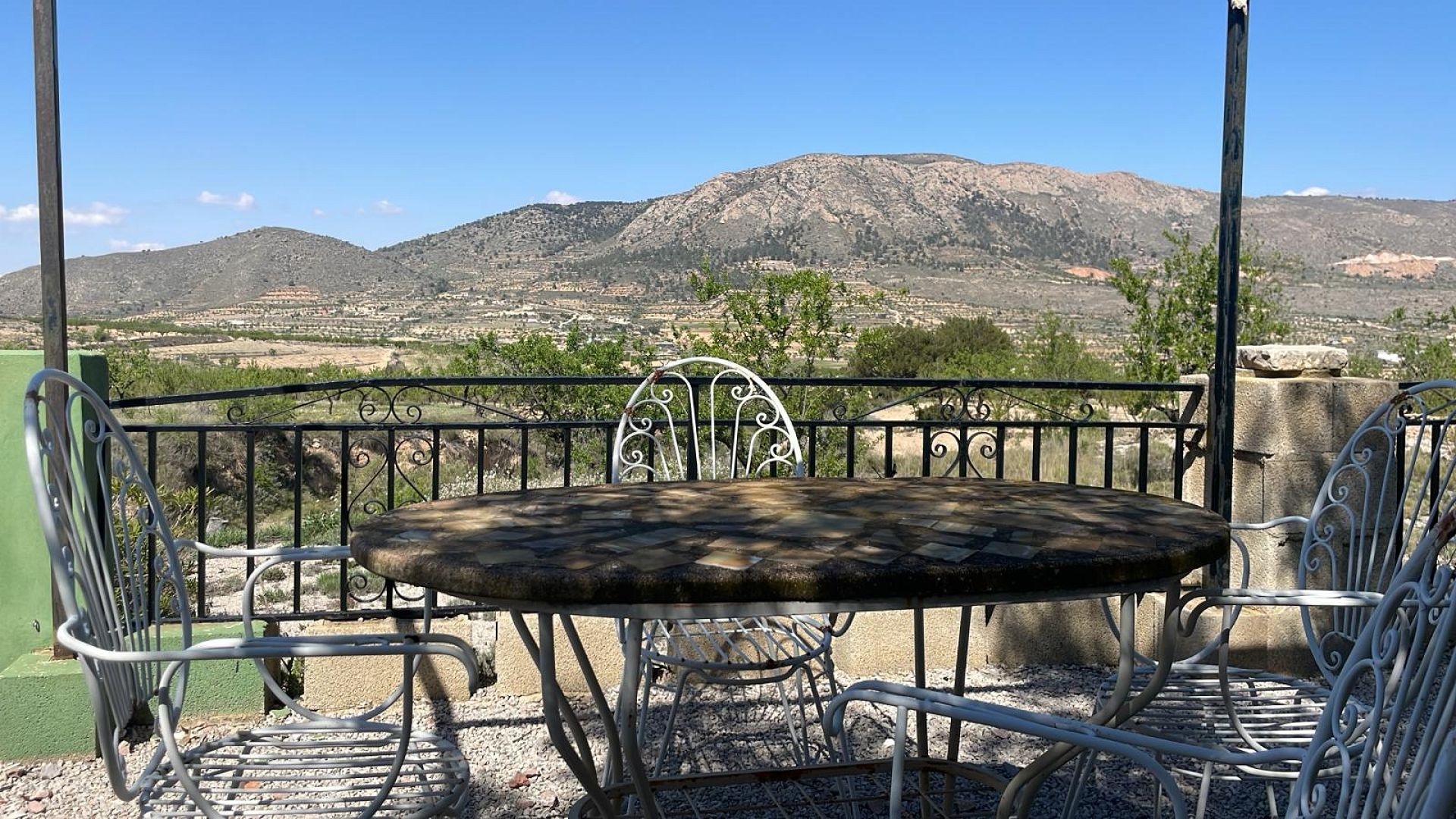 w_whatsapp-image-2026-03-24-at-12.28.43