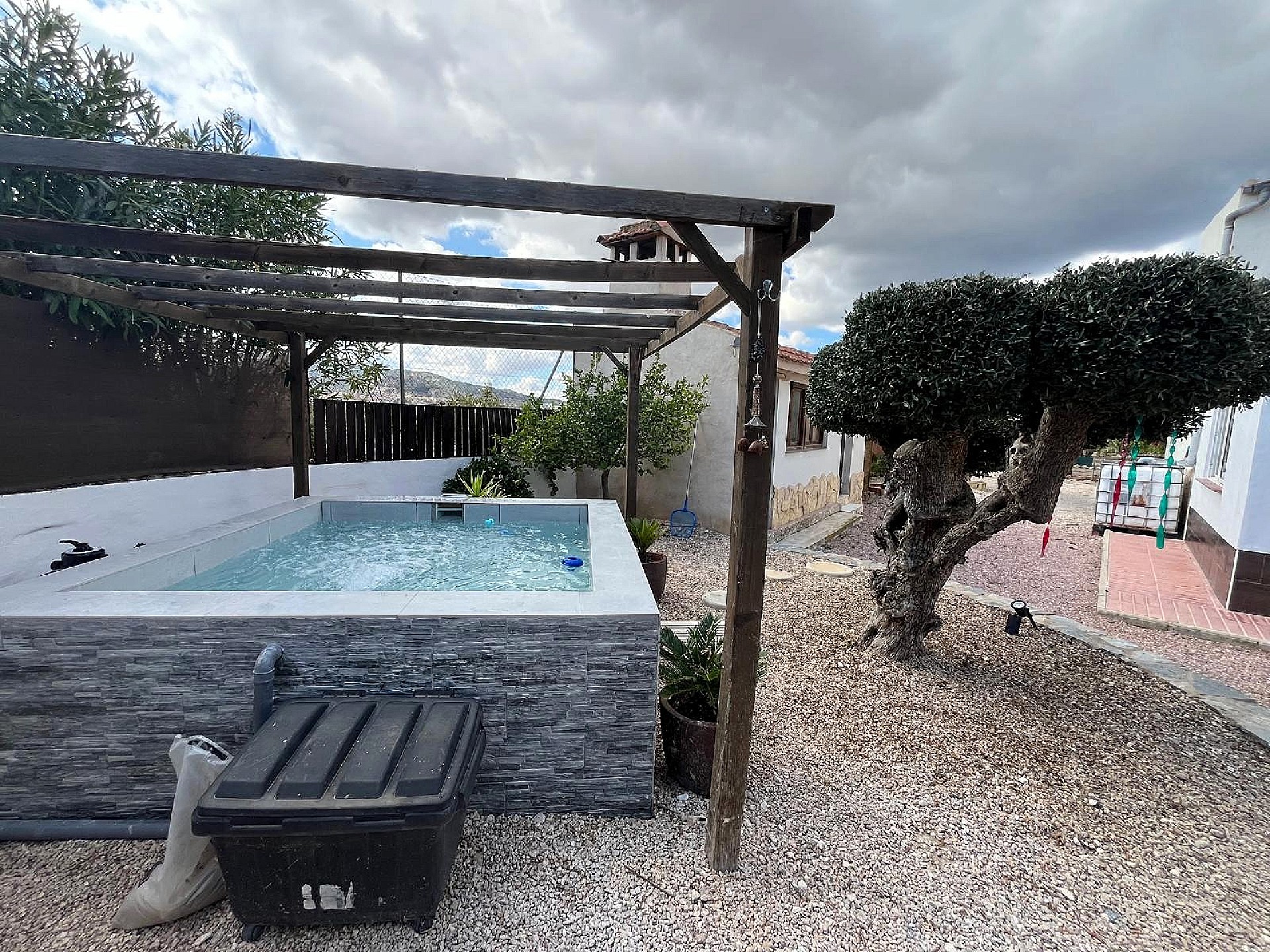 w_xi60th2v4cuc88shdnrc