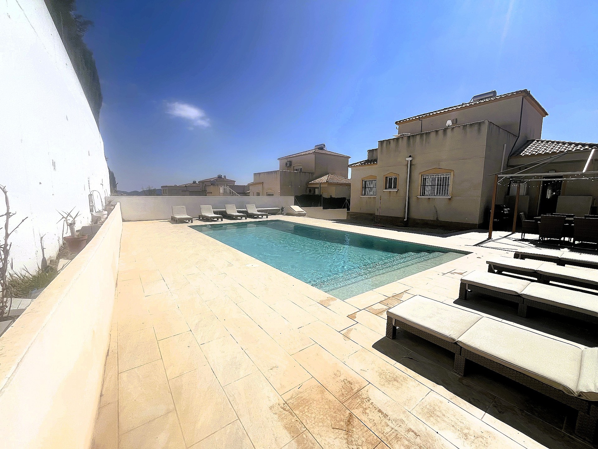 w_yan5ga2jotswr00su7v4