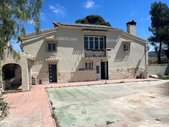 Landhaus in Castalla (Alicante)