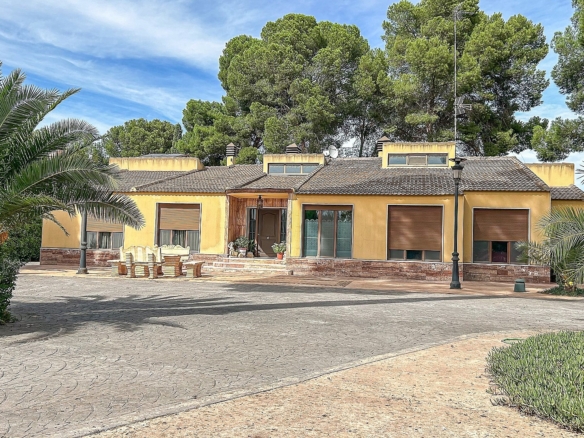 Villa in Yecla (Murcia)