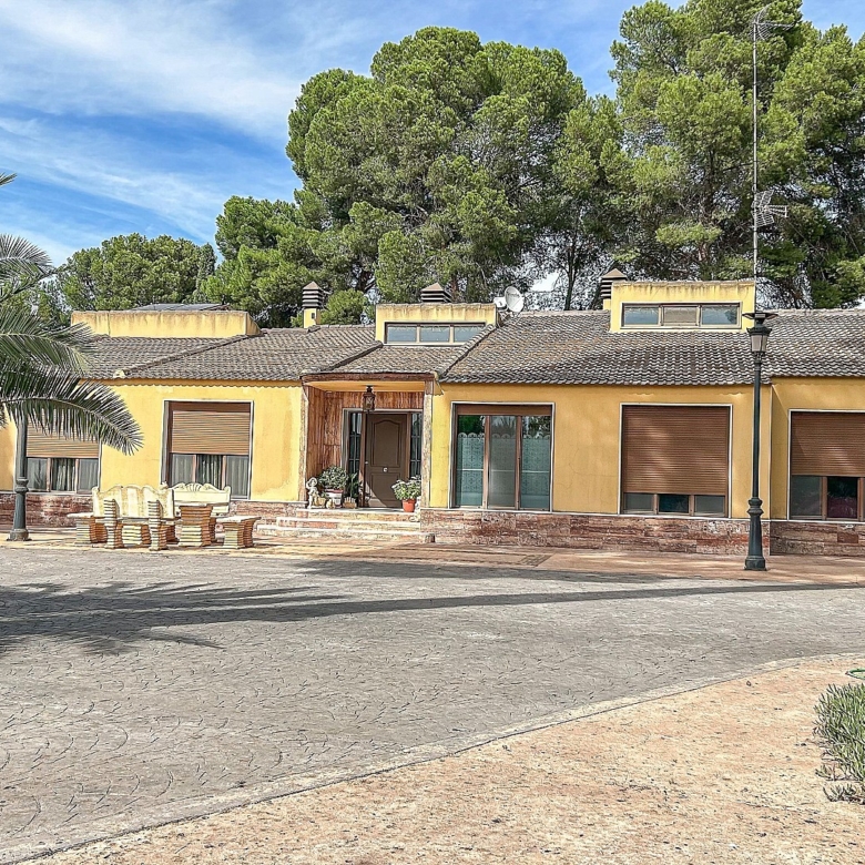 Villa in Yecla (Murcia)