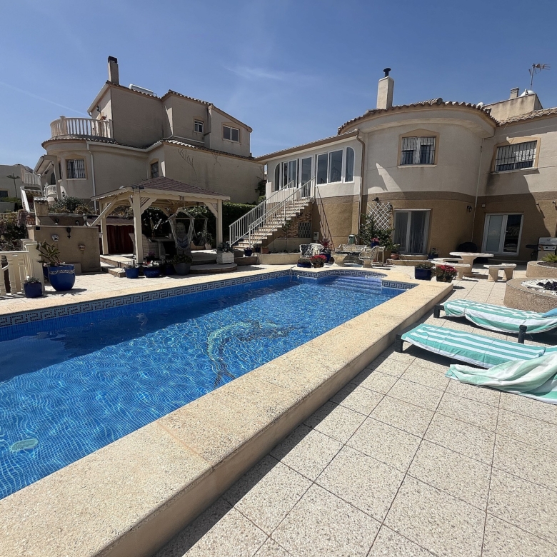 Villa in Castalla (Alicante)