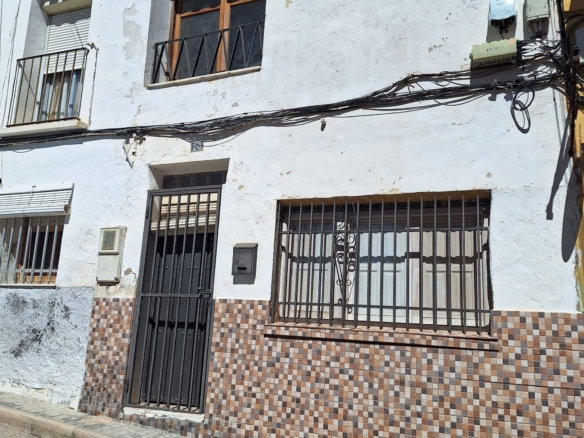 Stadthaus in Sax (Alicante)