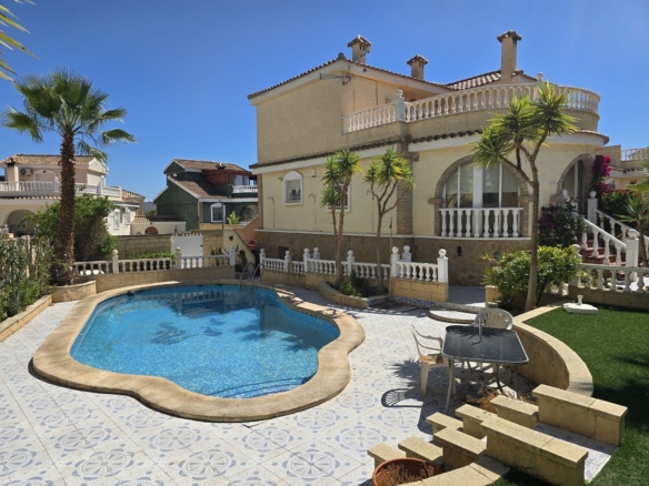Villa in Monforte Del Cid (Alicante)