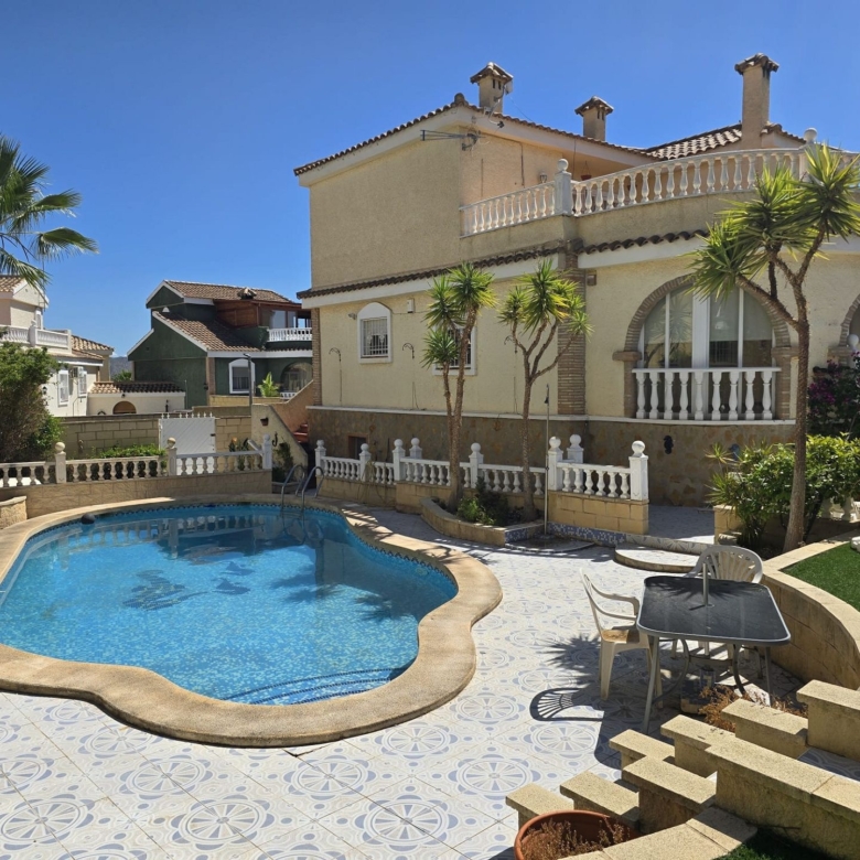 Villa in Monforte Del Cid (Alicante)